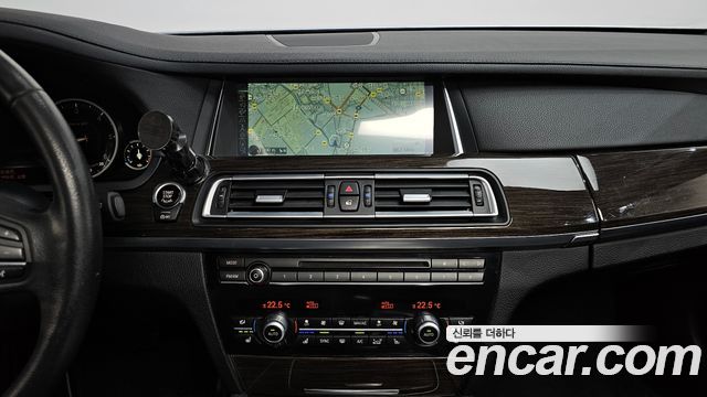 BMW 7-Series 2014 — photo 14