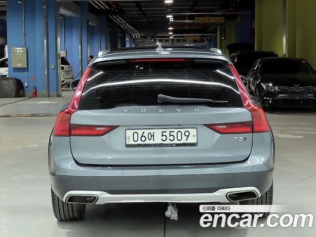 Volvo V90 2018 — photo 4