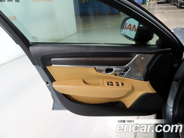 Volvo V90 2018 — photo 13