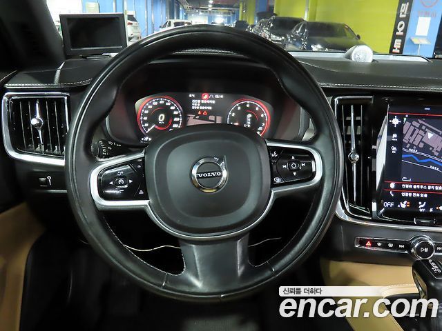 Volvo V90 2018 — photo 15