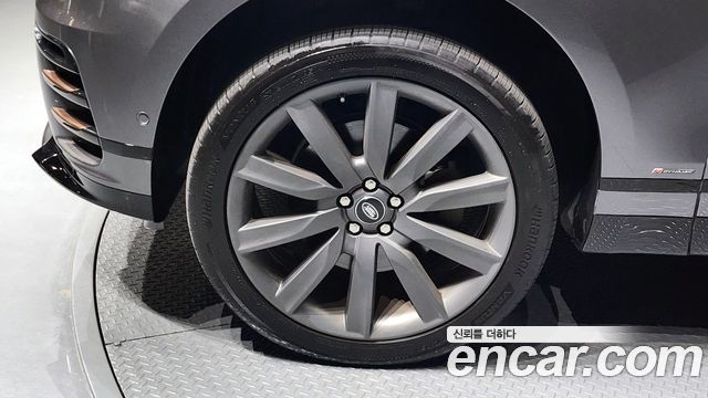 Land Rover Range Rover Velar 2018 — photo 5