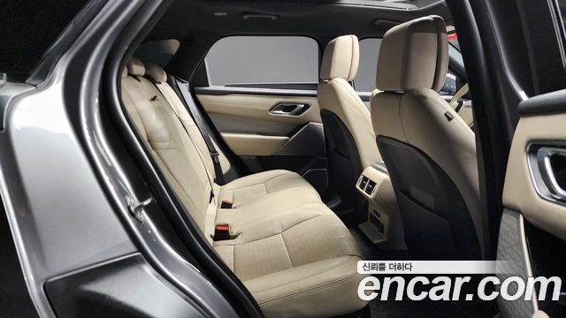 Land Rover Range Rover Velar 2018 — photo 12