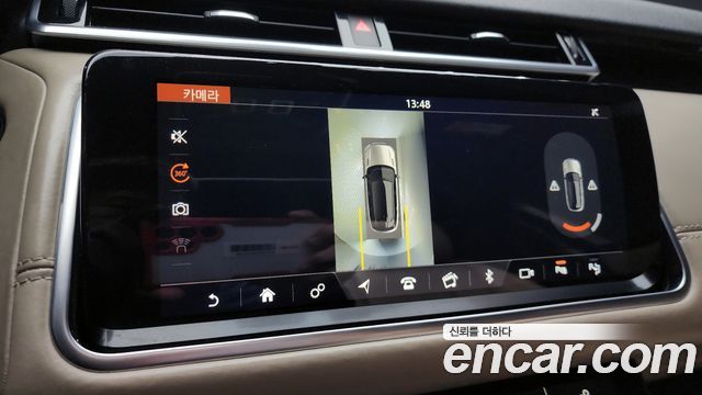 Land Rover Range Rover Velar 2018 — photo 16