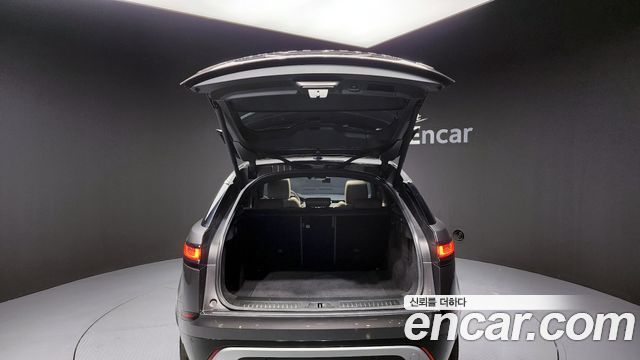Land Rover Range Rover Velar 2018 — photo 20