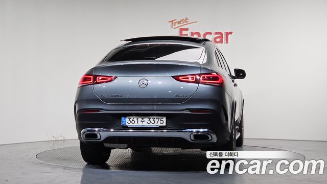 Mercedes-Benz GLE-Class 2021 — photo 4
