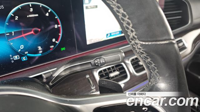 Mercedes-Benz GLE-Class 2021 — photo 9