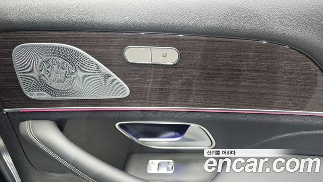 Mercedes-Benz GLE-Class 2021 — photo 18