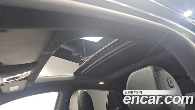 Mercedes-Benz GLE-Class 2021 — photo 19