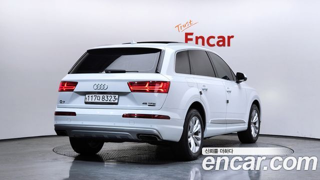 Audi Q7 2019 — photo 2