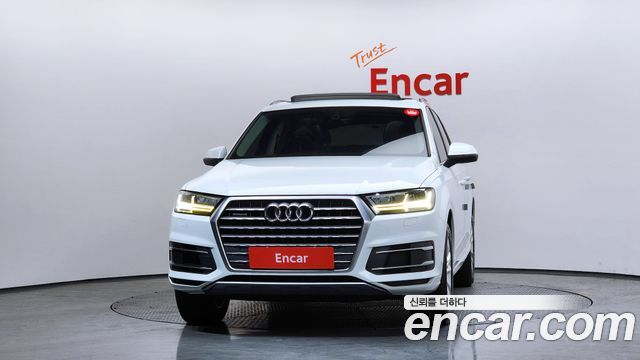 Audi Q7 2019 — photo 3