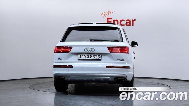 Audi Q7 2019 — photo 4