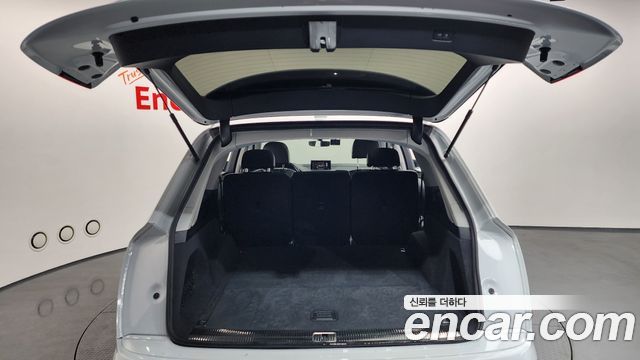 Audi Q7 2019 — photo 20