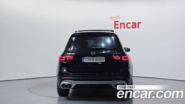 Mercedes-Benz GLB-Class 2022 — photo 4