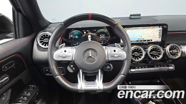 Mercedes-Benz GLB-Class 2022 — photo 13