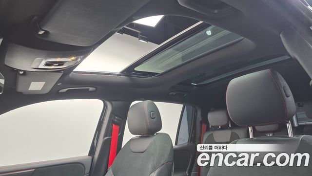 Mercedes-Benz GLB-Class 2022 — photo 19