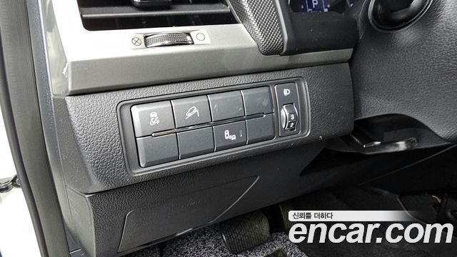 KG Mobility Rexton 2018 — photo 15