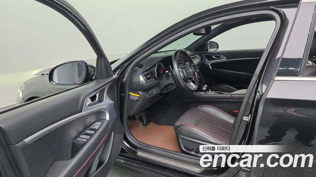 Genesis G70 2018 — photo 11