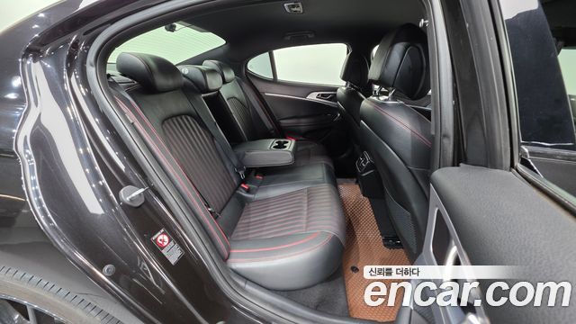 Genesis G70 2018 — photo 19
