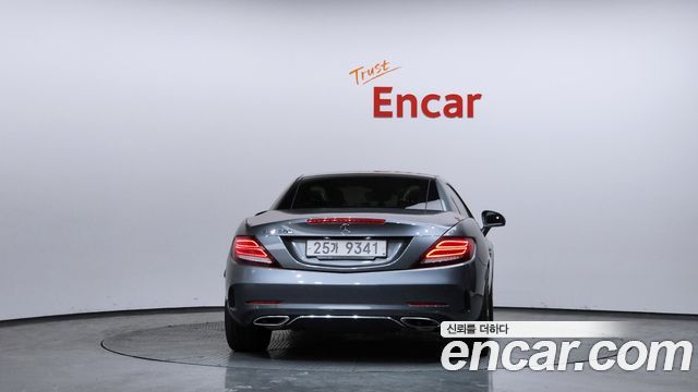 Mercedes-Benz SLC-Class 2017 — photo 4