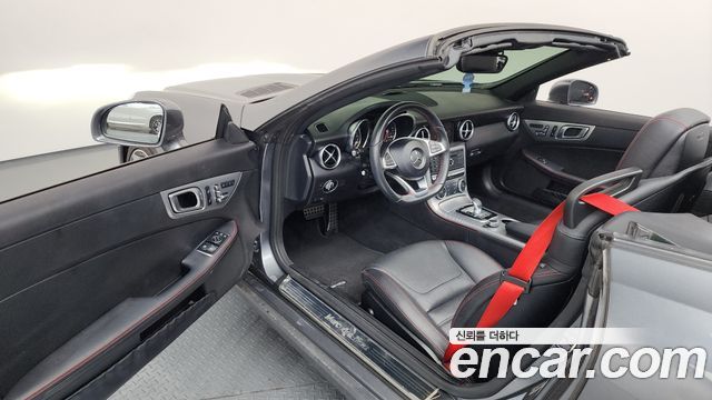 Mercedes-Benz SLC-Class 2017 — photo 10
