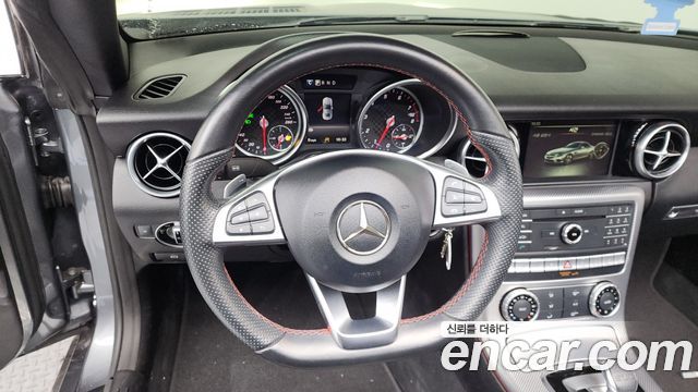 Mercedes-Benz SLC-Class 2017 — photo 12