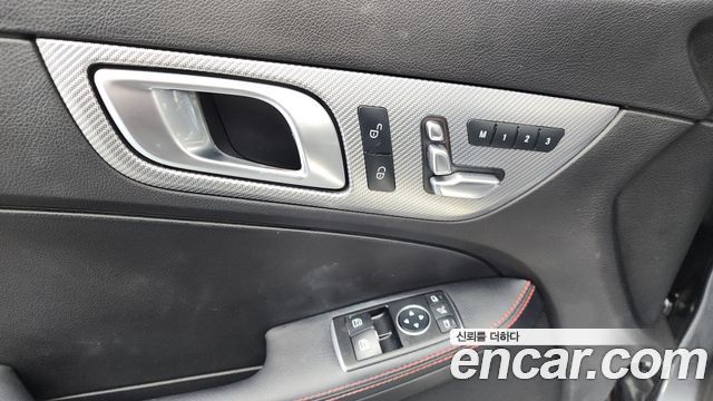 Mercedes-Benz SLC-Class 2017 — photo 13