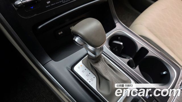 Kia Canival 2021 — photo 9