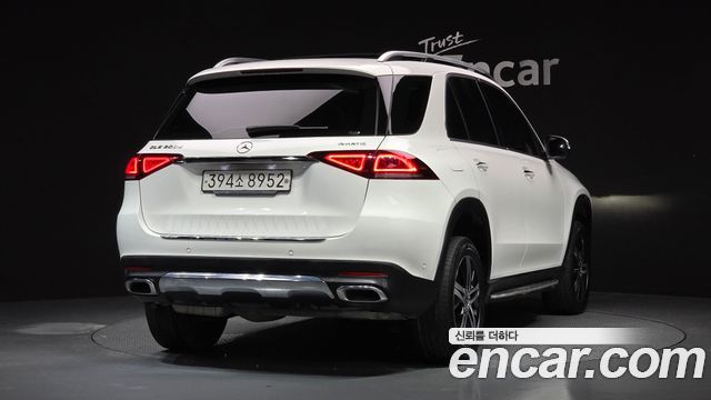 Mercedes-Benz GLE-Class 2020 — photo 2