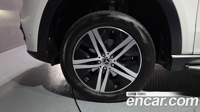 Mercedes-Benz GLE-Class 2020 — photo 5