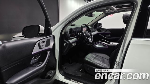 Mercedes-Benz GLE-Class 2020 — photo 11