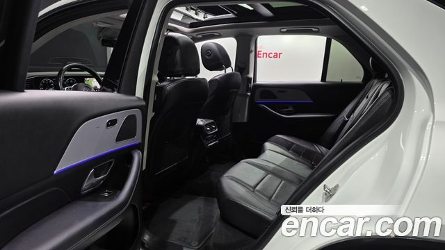 Mercedes-Benz GLE-Class 2020 — photo 12