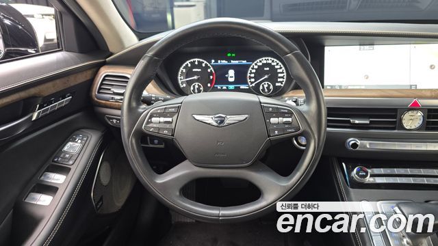 Genesis G90 2019 — photo 13