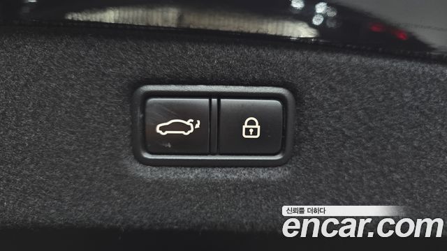Genesis G90 2019 — photo 20