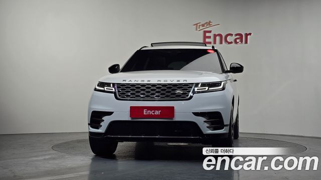 Land Rover Range Rover Velar 2022 — photo 3