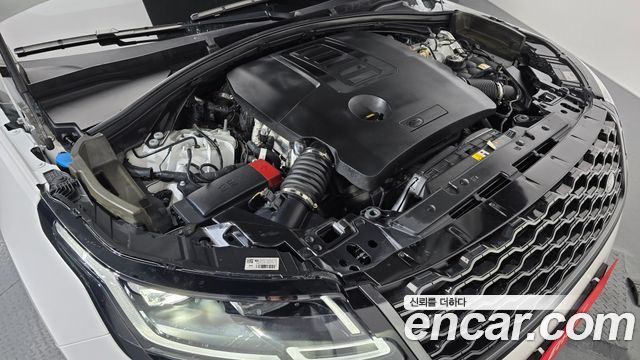Land Rover Range Rover Velar 2022 — photo 6