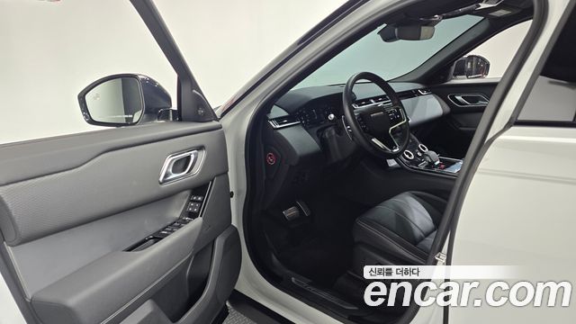 Land Rover Range Rover Velar 2022 — photo 10