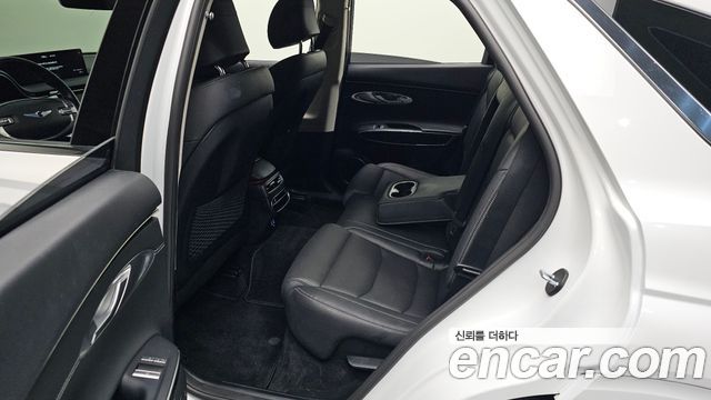 Genesis GV70 2021 — photo 11