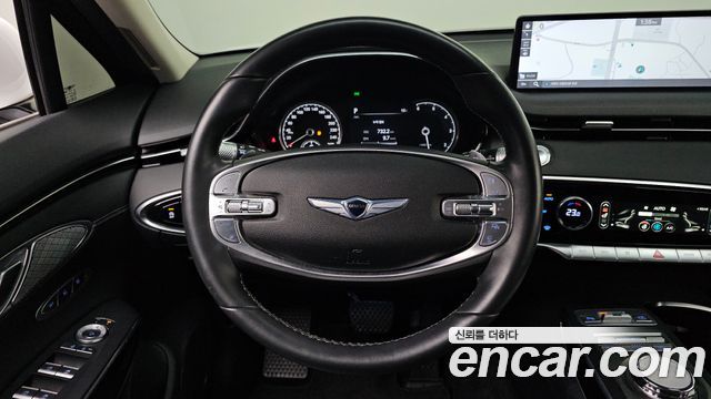 Genesis GV70 2021 — photo 14