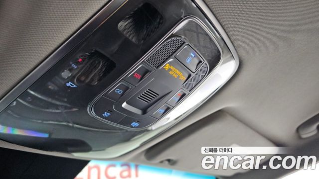 Genesis GV70 2021 — photo 18