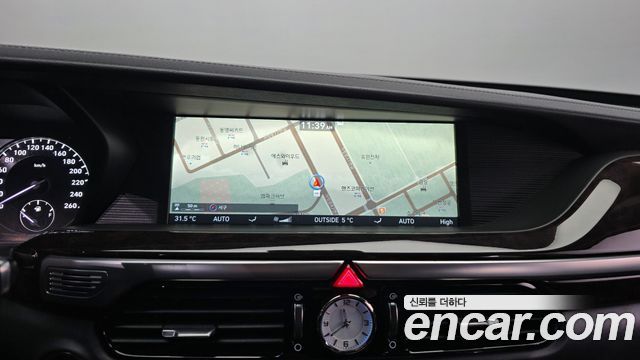 Genesis EQ900 2016 — photo 14