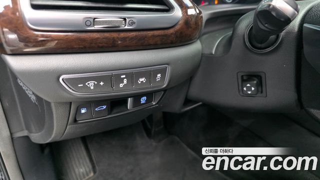 Genesis EQ900 2016 — photo 17