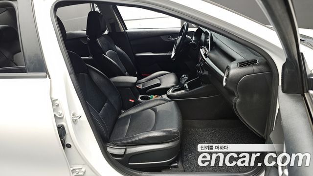 Kia K3 2021 — photo 10