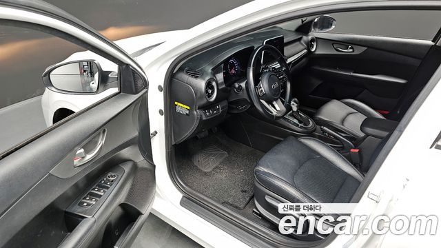 Kia K3 2021 — photo 12