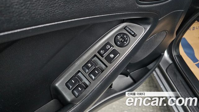 Kia K3 2015 — photo 14