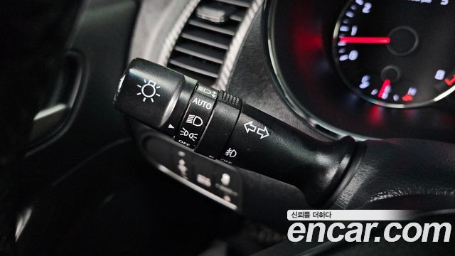 Kia K3 2015 — photo 17
