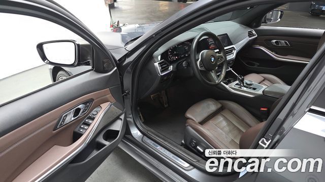 BMW 3-Series 2020 — photo 10