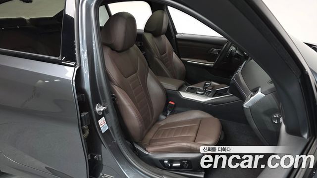 BMW 3-Series 2020 — photo 12
