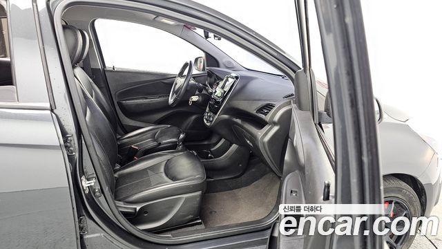 Chevrolet Korea Spark 2017 — photo 11
