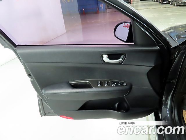 Kia K5 2016 — photo 13