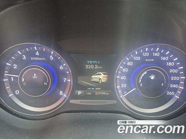 Hyundai Grandeur 2013 — photo 8